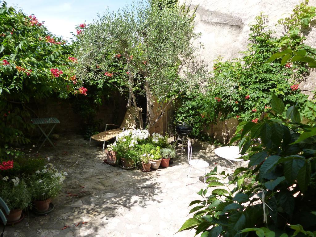 Ancienne Maison Des Gardes Lourmarin Room photo