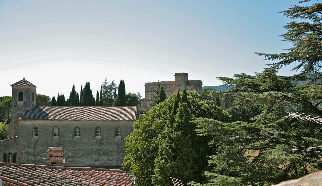 Ancienne Maison Des Gardes Lourmarin Exterior photo
